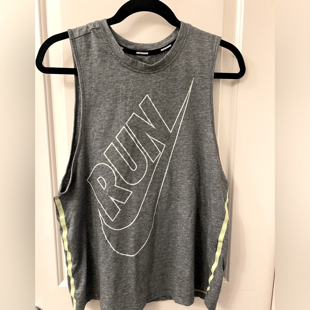 Women’s Nike Dri fit Run Gray Tank Top Size M